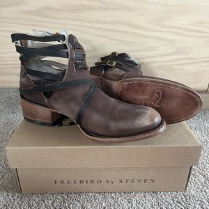 FREEBIRD by Steven- STAIR Brown Distressed Ankle Boots (never worn) Size 8.0